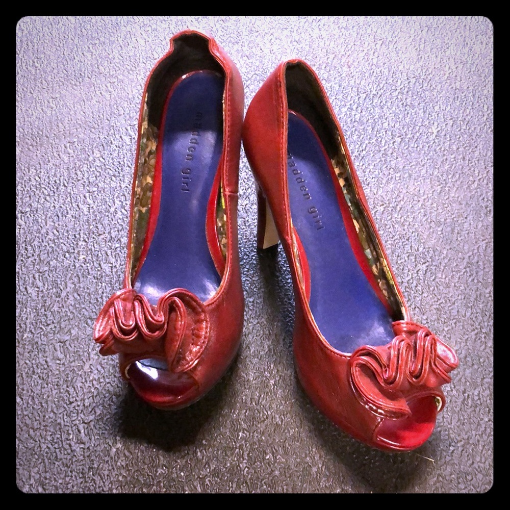 Madden Girl Red Pumps